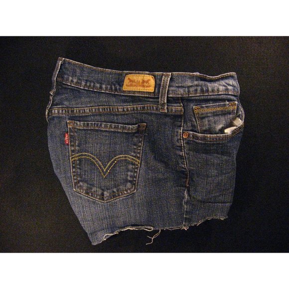 LEVIS 515 Womans CUTOFF JEAN SHORTS W 29 Blue Denim Red Tab Daisy Dukes - Picture 3 of 10